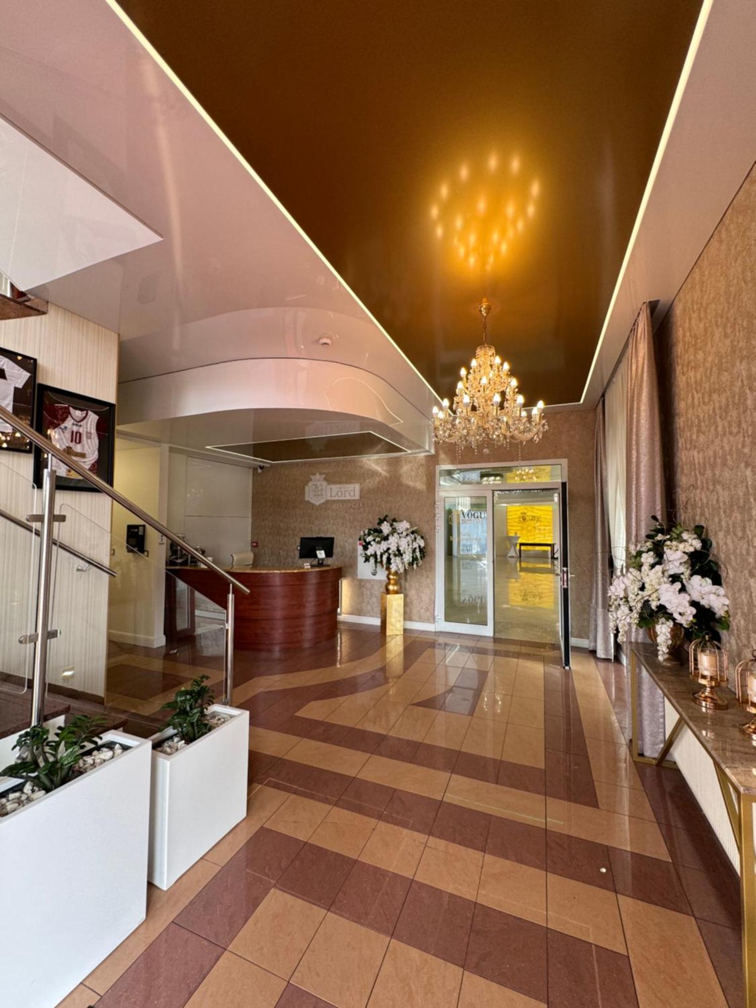 Hotel Lord ستارغارت ستاتشينسكي المظهر الخارجي الصورة